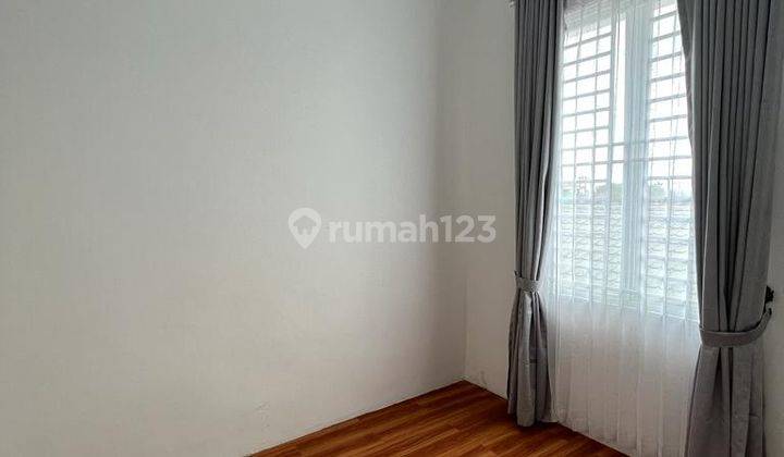 Dijual Rumah Cantik Kondisi Furnished Daerah Setia Budi 8