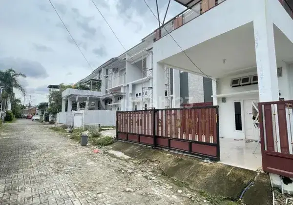 Dijual Rumah Cantik Dalam Komplek Daerah Johor 1