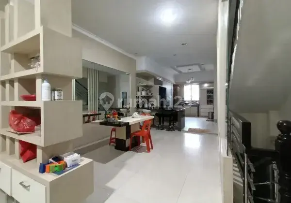 Disewakan Ruko 5.5 Lantau Daerah Pusar Pasar 4