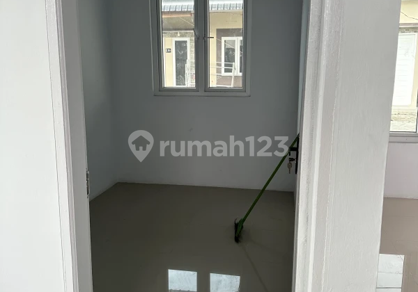 Dijual rumah posisi hook daerah marelan di komplek royal marelan 2