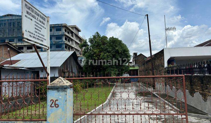 Dijual Rumah Halaman Lebar di Daerah Ayahanda  2