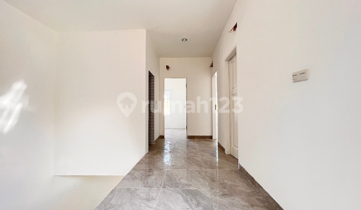 Rumah cantik dalam komplek mercy barn Medan johor 10