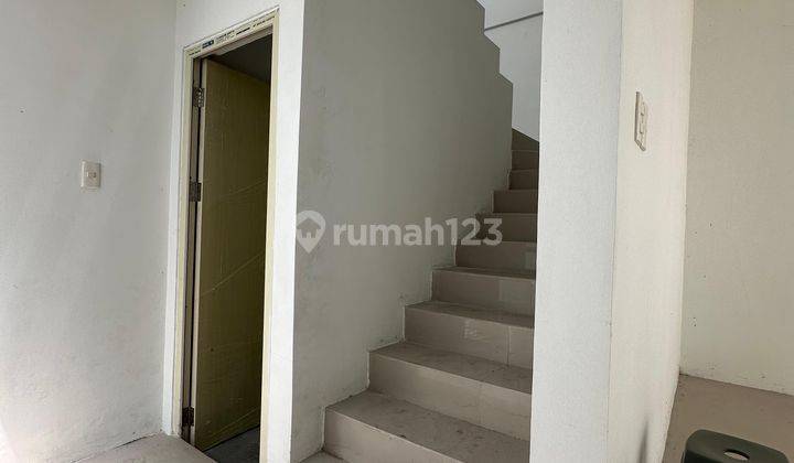 Dijual Rumah 2.5 Lantai Siap Huni di Daerah Ringroad 2