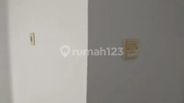 Dijual Rumah 1 Lantai dengan Halaman Luas 2