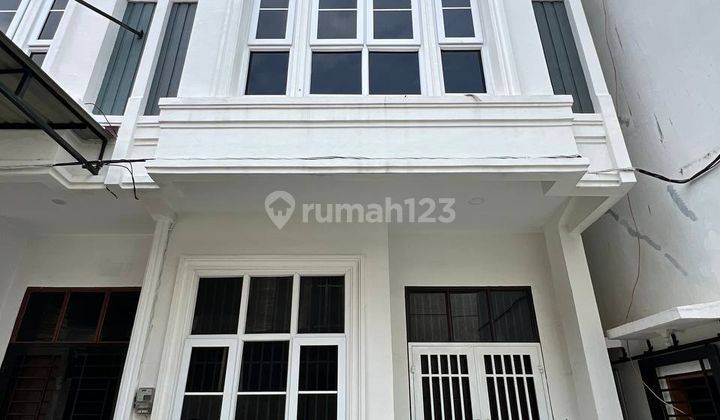 Dijual Rumah Semi furnished dalam komplek daerah pancing 1