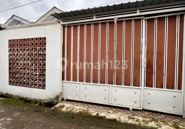 For Rent Cheap House in Amplas Area