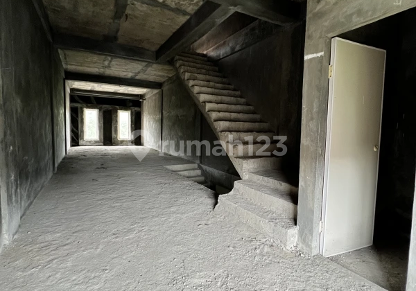 For Sale at a Loss, Mercy Shop House 2