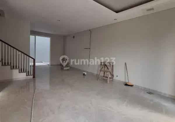 Dijual Rumah 2 Lantai Kompleks Citraland Bagya City 2