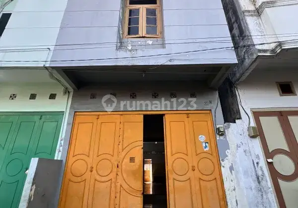 Dijual Rumah Siap Huni 3 Lantai Daerah Mandala 1