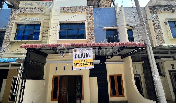 Dijual Rumah Bagus 2.5 tingkat dalam komplek daerah Helvetia