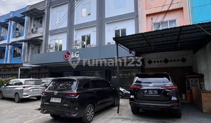 Translation: For Sale: 3-Story Shop House + Semi-Furnished Backyard at Ringroad 2