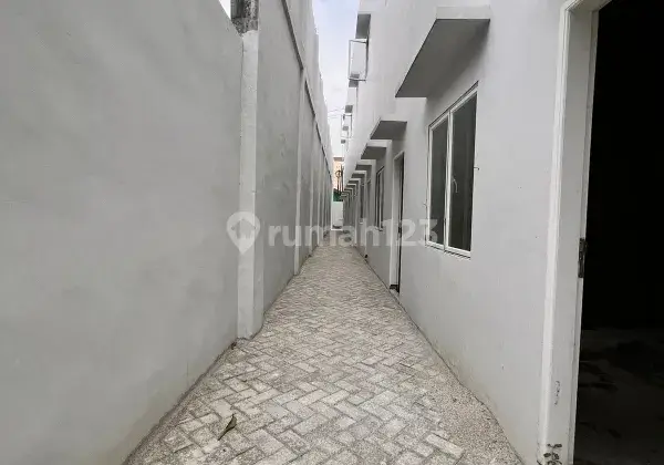 Dijual Rumah di Jl. Pasar III, Komplek Pasar 3 Nadigon 3 Lantai SHM Selatan 2