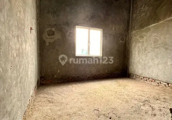 Dijual Rumah di Jl. Pasar III, Komplek Pasar 3 Nadigon 3 Lantai SHM Selatan 6