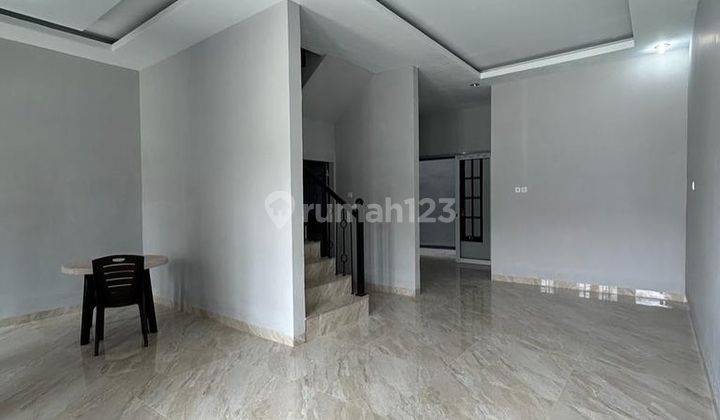 Rumah Daerah Padang Bulan di Jalan Bunga Cempaka SHM Baru 3