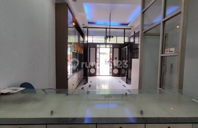 Ruko 3.5 lantai didaerah Thamrin cocok untuk usaha 4