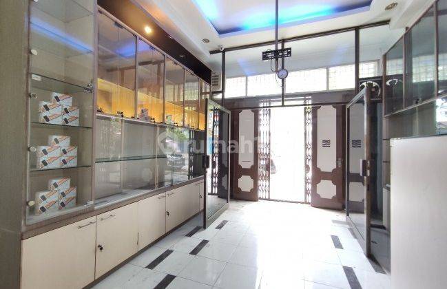 Ruko 3.5 lantai didaerah Thamrin cocok untuk usaha 5