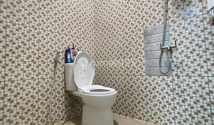 Dijual Rumah 3 Lantai di Jalan Gatot Subroto  14