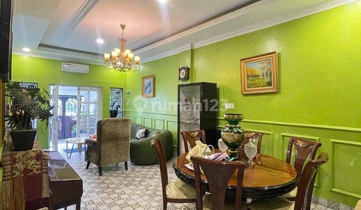 Dijual Rumah 3 Lantai di Jalan Gatot Subroto  12