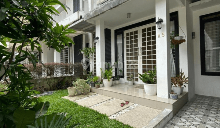 Dijual Rumah Cantik Daerah Setia Budi di Taman asoka asri 2