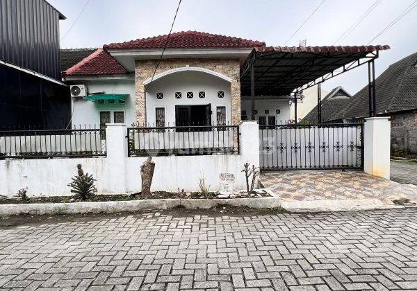 Dijual Rumah Dalam Komplek 1