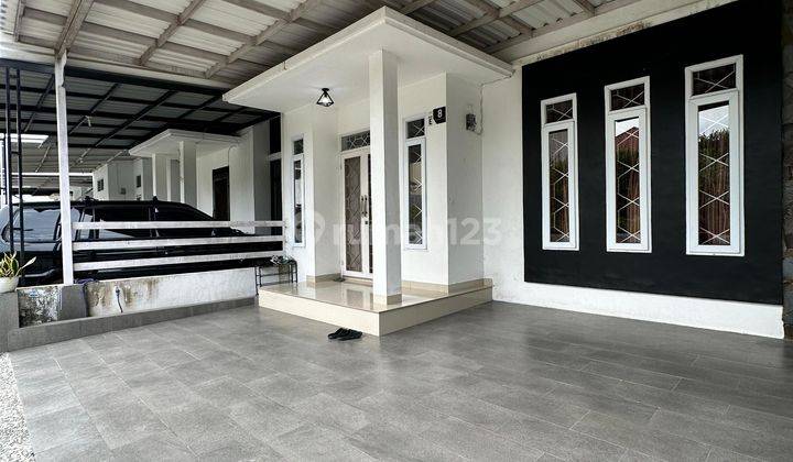 Dijual Rumah Dalam Komplek 2 Lantai 2