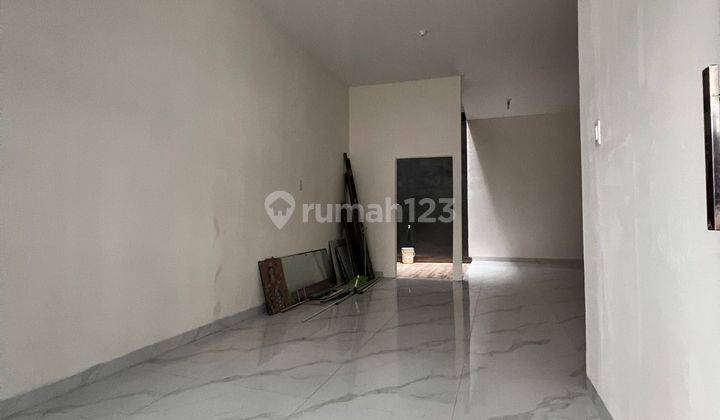 Dijual Rumah 2 Lantai Siap Huni Didlm Komplek 2