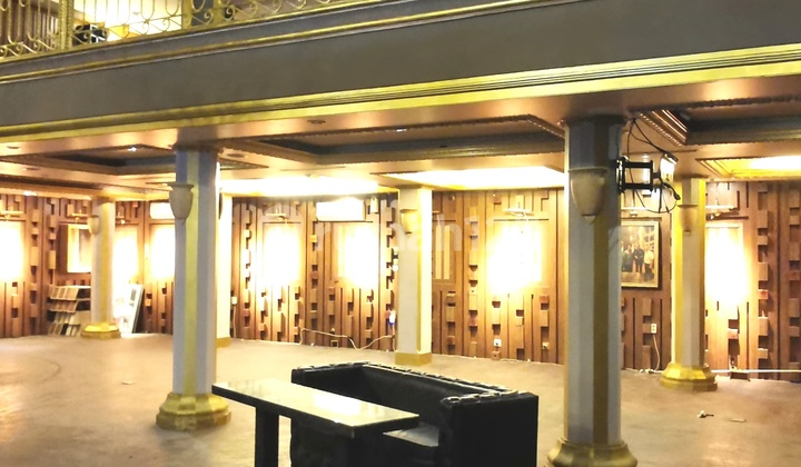 JUAL Rumah Komersil ex Cafe Bagus untuk Cafe/ Restoran/ Kantor