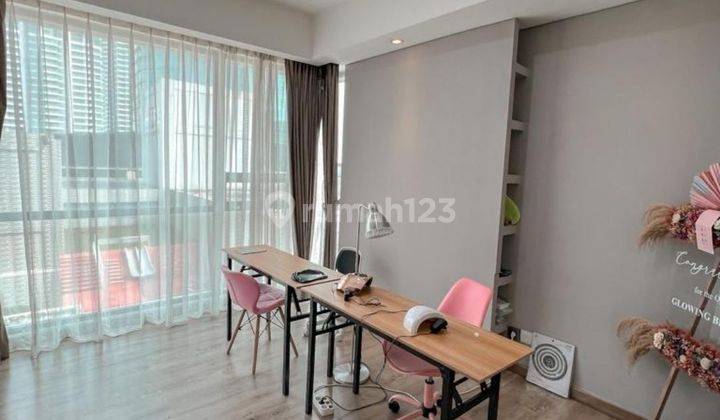 St. Moritz - Royal Suite 3 Kamar Tidur Semi Furnished Bagus  2