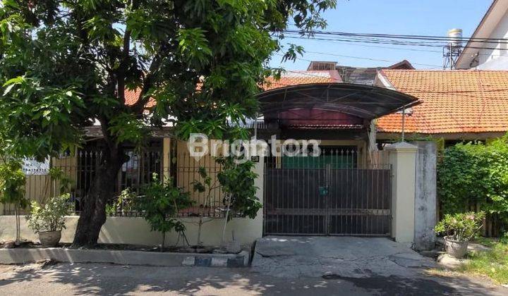 RUMAH 1 LANTAI, LINGKUNGAN ASRI, NYAMAN, DAERAH RUNGKUT ASRI 1