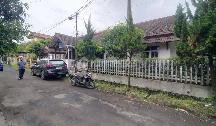 Rumah Lama Terawat Dalam Komplek Arcamanik Dekat Borma 1