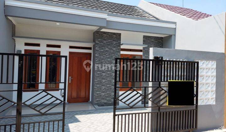 Rumah Baru dalam komplek Cihanjuang cimahi lokasi sangat strategis  1