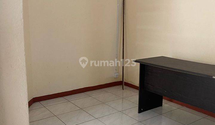 Disewakan Kantor Bagus 2 Lantai Strategis (16 Ruangan Jumbo) Free Renovasi 2