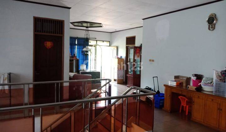 Rumah Hook 2 Lantai Dijual Murah 2