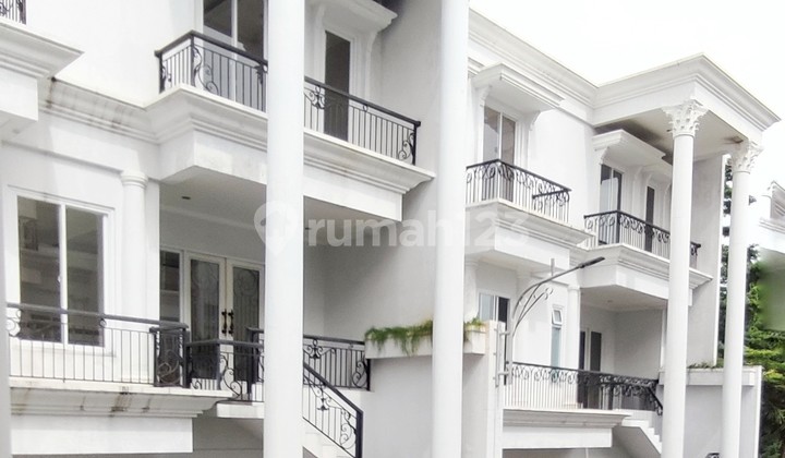 Premium Area, Rumah Baru, Siap Huni, bergaya Modern Classic di Cilandak Premium Area, Rumah Baru, Siap Huni, bergaya Modern Classic di Cilandak