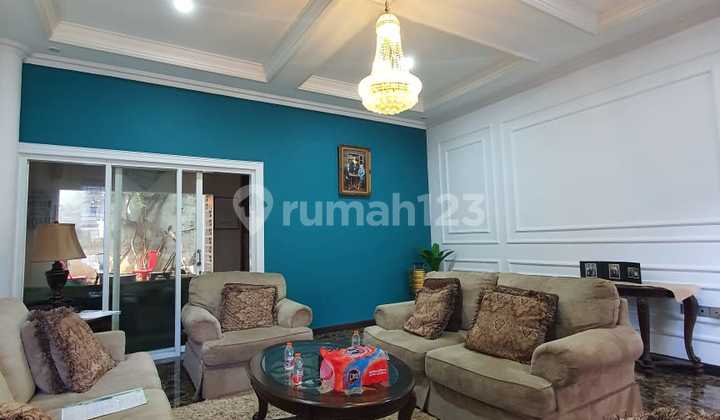 House in the center of Bandung city, move-in ready, strategic location in Pasteur, Bandung.