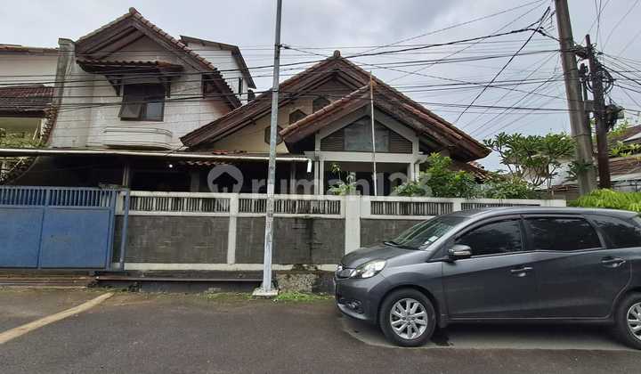 Dijual Rumah Besar Terawat di Pasir Salam Bandung Dijual Rumah Besar Terawat di Pasir Salam Bandung