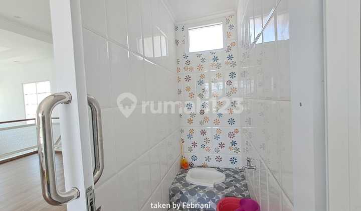 House for Sale in Cihanjuang, West Bandung. 2