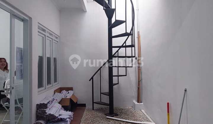 For Sale Rendeng House on Mainroad Antapani Bandung. 2