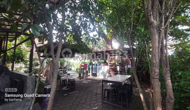 Rumah Lama di Sayap Ciliwung, Kec Cibeunying Bandung. Rumah Lama di Sayap Ciliwung, Kec Cibeunying Bandung.