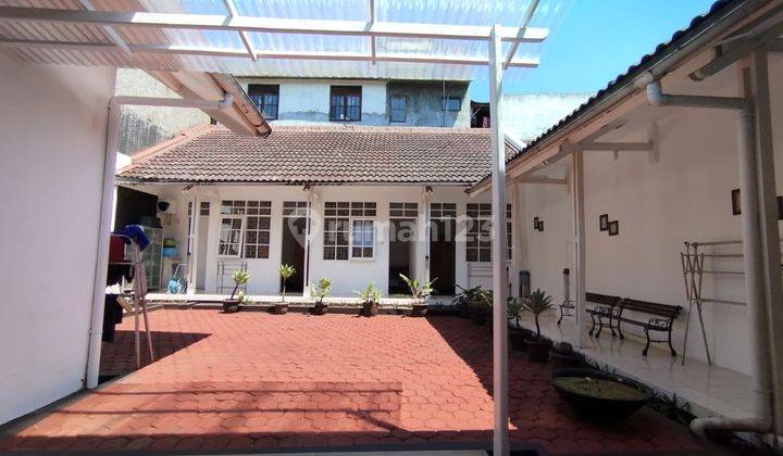 Rumah di Taman Plesiran Cihampelas Bandung 1