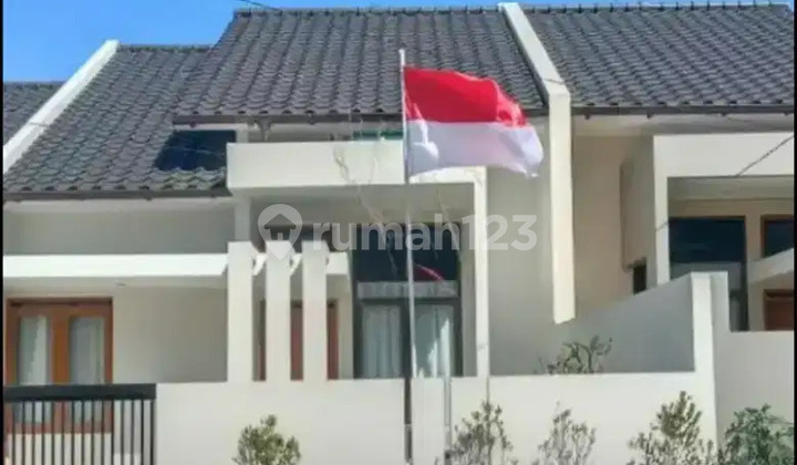 Rumah Furnised di Kawasan Bandung Utara, Geger Kalong Bandung. Rumah Furnised di Kawasan Bandung Utara, Geger Kalong Bandung.