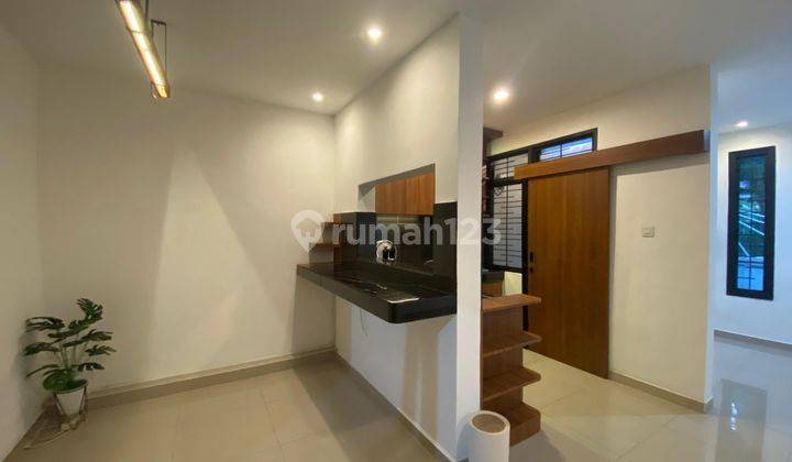 Rumah cantik di hillside area Kolonel Masturi Cimahi. 2
