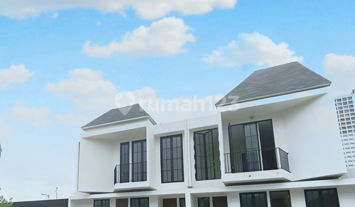 Dijual Townhoue Pusat Kota 9 Menit Ke Demang