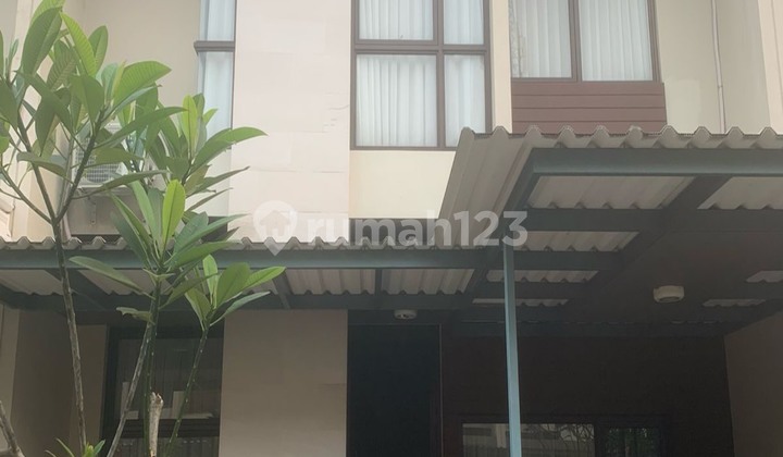 Rumah View Danau Cantik Di Vanyapark Bsd City  1