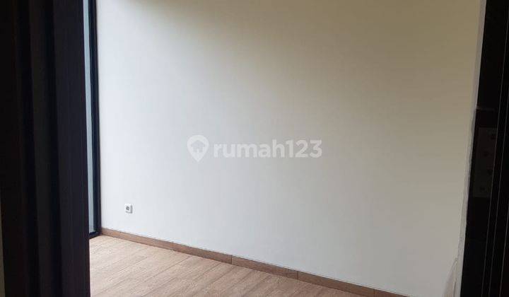  Rumah Semi Furnished di Suvarna sutera, Cikupa 2