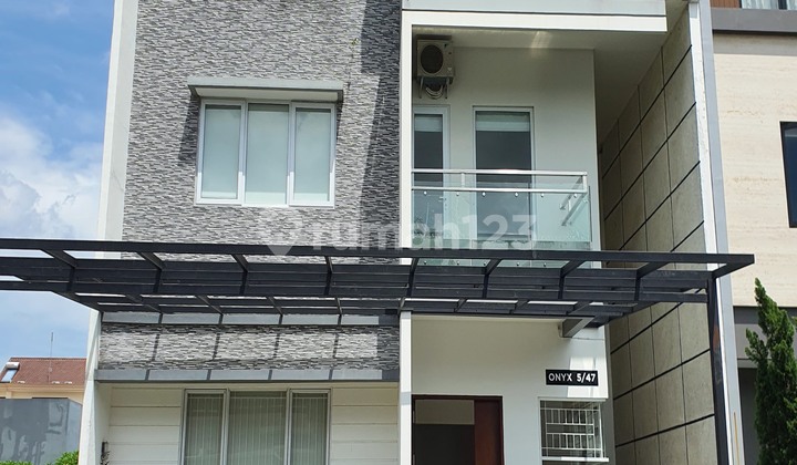 Luxurious 3-Story House in Alam Sutera, South Tangerang 2