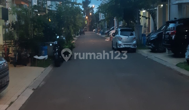 Quick Sale: 2-Story House in Riviera Cluster, Gading Serpong Quick Sale: 2-Story House in Riviera Cluster, Gading Serpong