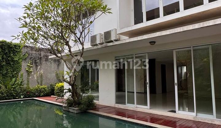 Rumah Mewah Privat Pool Di Bukit Golf Teracce Bsd