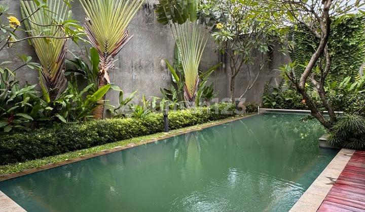 Rumah Mewah Privat Pool Di Bukit Golf Bsd City