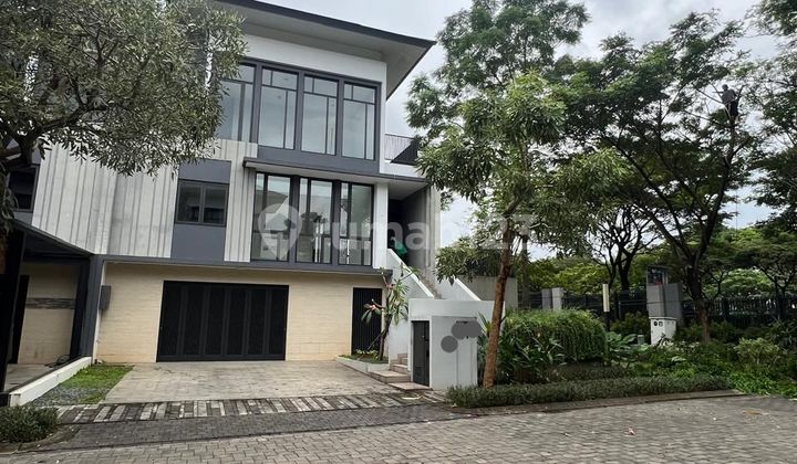 Disewakan Rumah Mewah di Navapark Bsd City